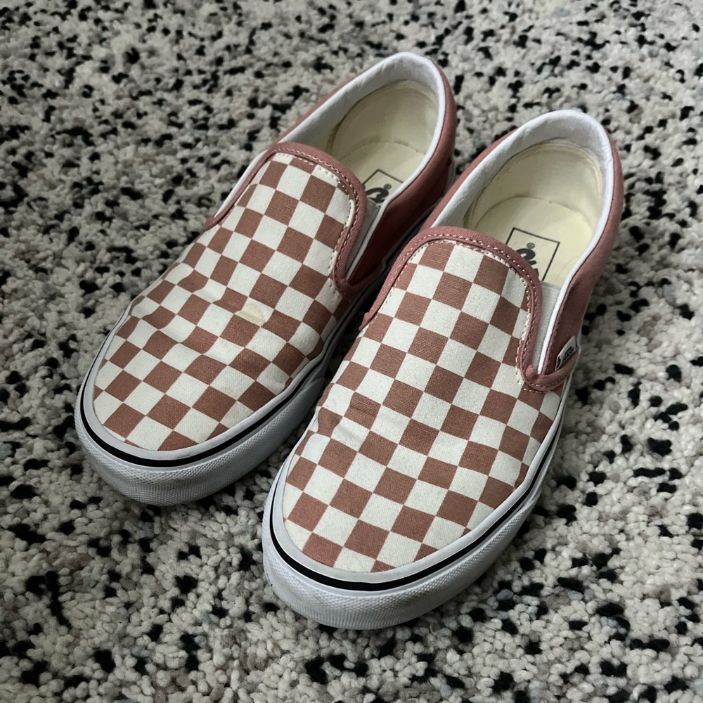 Checkered Pink and White Slip On Vans Checkerboard Low Women’s Size 8.5